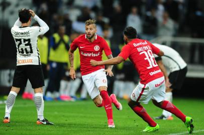 PORTO ALEGRE, RS, BRASIL 19/04/2017 - Corinthians e Internacional definem nesta quarta-feira, em Itaquera, na Arena Corinthians, quem avançará para as oitavas de final da Copa do Brasil.Indexador: RICARDO DUARTE                  <!-- NICAID(12863819) -->