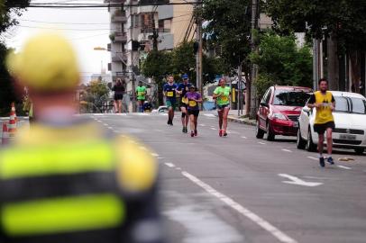 CAXIAS DO SUL, RS, BRASIL, 30/09/2018 - Meia maratona de Caxias. (Marcelo Casagrande/Agência RBS)<!-- NICAID(13762920) -->