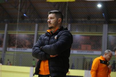 ACBF enfrenta o Marreco-PR nas oitavas de final da Liga Nacional de Futsal. Na foto, técnico Edgar Baldasso<!-- NICAID(15202567) -->