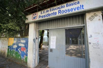 Porto Alegre, RS, Brasil, 13/09/2022 - Escola Presidente Roosevelt no bairro Menino Deus está sem luz devido a roubo de cabos elétricos - Foto: Ronaldo Bernardi/Agência RBS<!-- NICAID(15204557) -->