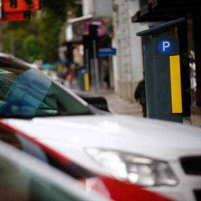 14/09/2022 - PORTO ALEGRE, RS -  Prefeitura deve anunciar mudanças na área azul de estacionamentos. Foto Jonathan Heckler / Agência RBS<!-- NICAID(15205690) -->