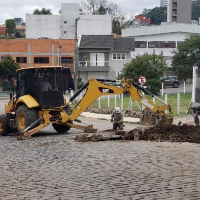 Em um investimento de R$ 3 milhões, serão instalados cerca de 8 mil metros de tubos e ligações prediais até dezembro. No momento, as equipes trabalham no cruzamento entre as ruas Ernesto Zanrosso e Adhautt Mantovani; rua Ernesto Zanrosso; rua João Pratavieira; rua Mário Donato Rossi; rua Quitéria Mano; rua Modesto Dias dos Santos; e rua Bellino Bergozza.<!-- NICAID(15205780) -->