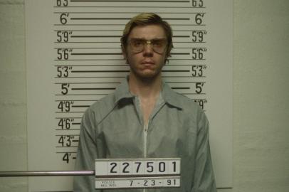 Dahmer. Monster: The Jeffrey Dahmer Story. Evan Peters as Jeffrey Dahmer in episode 102 of Dahmer. Monster: The Jeffrey Dahmer Story. Cr. Courtesy Of Netflix © 2022<!-- NICAID(15211352) -->