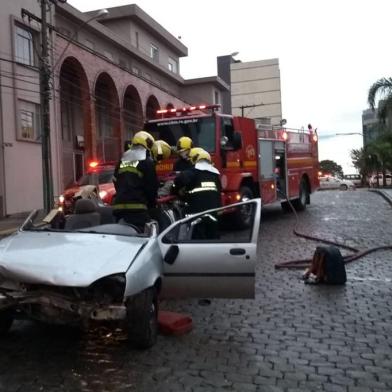 Simulação de um acidente de trânsito com vítima vai alterar o fluxo de veículos do centro de Farroupilha nesta sexta-feira (22).Na foto, simulação em 2019<!-- NICAID(15214611) -->