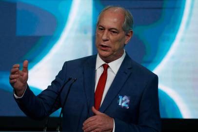 Brazilian presidential candidate Ciro Gomes speaks during the presidential debate ahead of the October 2 general election, at the SBT television network in Sao Paulo, Brazil, on September 24, 2022. - Luiz Inacio Lula da Silva, Presidential candidate for the leftist Workers Party (PT) and former President (2003-2010), didnt attend the debate. (Photo by Miguel SCHINCARIOL / AFP)Editoria: POLLocal: Sao PauloIndexador: MIGUEL SCHINCARIOLSecao: electionFonte: AFPFotógrafo: STR<!-- NICAID(15216311) -->