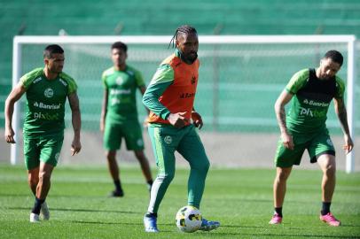 CAXIAS DO SUL, RS, BRASIL, 27/09/2022. Treino do Juventude, no Estádio Alfredo Jaconi, antes do embarque para o jogo contra o Fluminense, no Rio de Janeiro, pela 28ª rodada do Campeonato Brasileiro. (Bruno Todeschini/Agência RBS)<!-- NICAID(15218120) -->