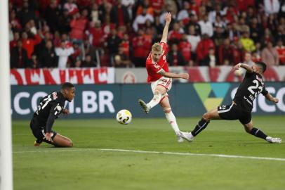 28/09/2022 - PORTO ALEGRE, RS - Internacional x Bragantino. Campeonato Brasileiro, série A. FOTO: Anselmo Cunha / Agência RBS<!-- NICAID(15220412) -->