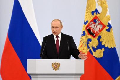 Russian President Vladimir Putin gives a speech during a ceremony formally annexing four regions of Ukraine Russian troops occupy - Lugansk, Donetsk, Kherson and Zaporizhzhia, at the Kremlin in Moscow on September 30, 2022. (Photo by Gavriil GRIGOROV / SPUTNIK / AFP)<!-- NICAID(15222319) -->