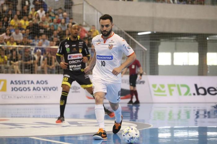 Goleiro de Futsal pode Avançar no Pênalti 