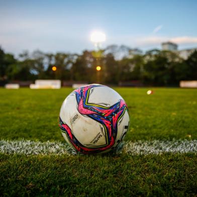 PORTO ALEGRE, RS - 05/10/2022 - Partida atrasada da primeira rodada da segunda fase, Inter e Grêmio disputam o clássico pelo Gauchão Feminino. (Foto: ANDRÉ ÁVILA/ Agência RBS)<!-- NICAID(15227773) -->