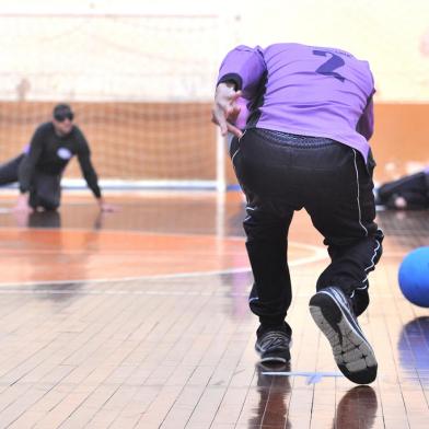 CAXIAS DO SUL, RS, BRASIL, 05/10/2022. Equipe de Goalball da AFADEV disputa Sul Brasileiro em Blumenau (Neimar De Cesero/Agência RBS)<!-- NICAID(15228666) -->