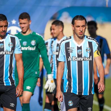 Gremio x LondrinaFUTEBOL/CAMPEONATO BRASILEIRO 2022 /GREMIO X LONDRINA - ESPORTES - Lance da partida entre Gremio e Londrina disputada na tarde deste sabado, no EstÃ¡dio do Cafe, em Londrina, em partida valida pela Campeonato Brasileiro 2022. FOTO: LUCAS UEBEL/GREMIO FBPA/DivulgaçãoEditoria: SPOLocal: LondrinaIndexador: Lucas UebelSecao: futebolFonte: Gremio.netFotógrafo: Gremio x Londrina<!-- NICAID(15230930) -->