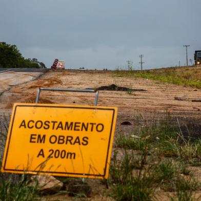 BARRA DO RIBEIRO, RS, BRASIL - 2022.10.12 - Um novo trecho da BR-116 será liberado oara uso em outubro. Fica no trecho dos km 341 a 351. (Foto: André Ávila/ Agência RBS)<!-- NICAID(15234131) -->