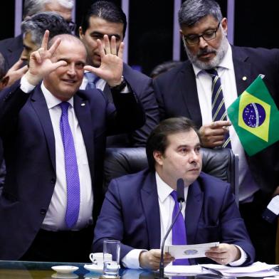 Votação do texto-base da PEC 6/2019 - Reforma da Previdência. Ministro-Chefe da Casa Civil do Brasil, Onyx Lorenzoni e Presidente da Câmara, dep. Rodrigo Maia (DEM-RJ)<!-- NICAID(15235946) -->