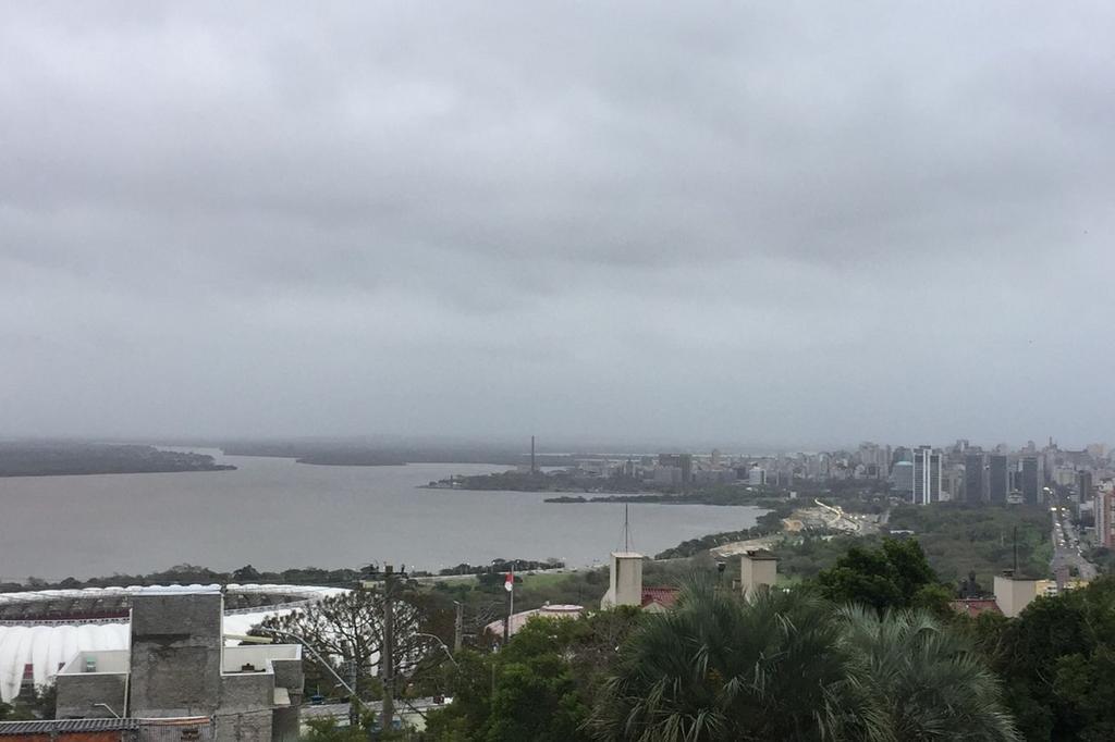 Domingo amanhece garoando e previsão é de chuva em todo Estado