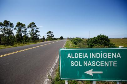 17/10/2022 - Arroio Teixeira, RS, Brasil - Liberado edital para obras em trecho de 1,2km na estrada do mar (ers389), na altura do acesso à aldeia indígena Sol Nascente. Foto Jonathan Heckler / Agência RBS<!-- NICAID(15238386) -->