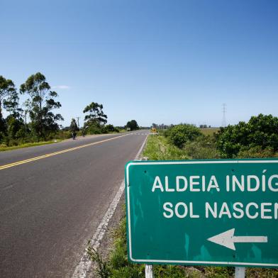 17/10/2022 - Arroio Teixeira, RS, Brasil - Liberado edital para obras em trecho de 1,2km na estrada do mar (ers389), na altura do acesso à aldeia indígena Sol Nascente. Foto Jonathan Heckler / Agência RBS<!-- NICAID(15238386) -->