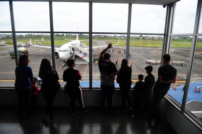 CAXIAS DO SUL, RS, BRASIL, 18/10/2022.  Aeroporto Regional de Caxias do Sul - Hugo Cantergiani (CXJ/SBCX). Estreia do voo direto entre Caxias do Sul e Rio de Janeiro pela Gol. (Porthus Junior/Agência RBS)<!-- NICAID(15239193) -->