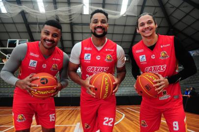 CAXIAS DO SUL, RS, BRASIL, 12/10/2022. Treino do Caxias do Sul Basquete no ginásio do Sesi. O time se prepara para a temporada 2022/2023 do NBB. (Porthus Junior/Agência RBS)<!-- NICAID(15237329) -->