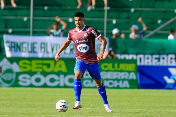 Jogar contra time paulista é chato, mas contra gaúcho é muito mais, afirma  zagueiro do Caxias