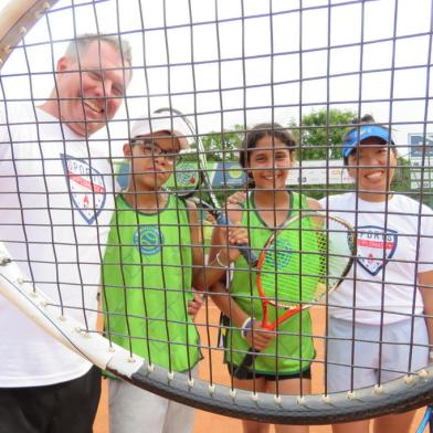 nicolas pereira , Vania King , tenis , projeto , lucas de souza prestes , ariela pastro da cunha participam do projeto wimbelemdon<!-- NICAID(15246669) -->