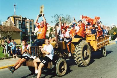 Momento de relembrar: 2001 para laranja foi marcado por conquistas nacionais e internacionais<!-- NICAID(15252586) -->