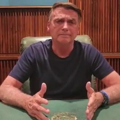 Em vídeo em redes sociais, Jair Bolsonaro pede para manifestantes desbloquearem rodovias. <!-- NICAID(15254194) -->