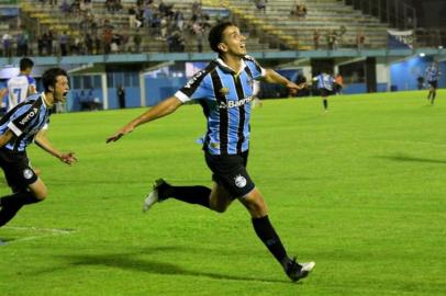 Caxias tem o interesse no volante Gazão do Grêmio<!-- NICAID(15254623) -->