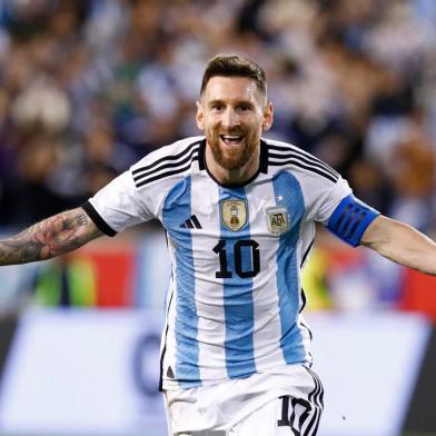 Football: Friendly game: Argentina v JamaicaArgentinas Lionel Messi celebrates his goal during the international friendly football match between Argentina and Jamaica at Red Bull Arena in Harrison, New Jersey, on September 27, 2022. (Photo by Andres Kudacki / AFP)Editoria: SPOLocal: HarrisonIndexador: ANDRES KUDACKISecao: soccerFonte: AFPFotógrafo: STR<!-- NICAID(15220056) -->