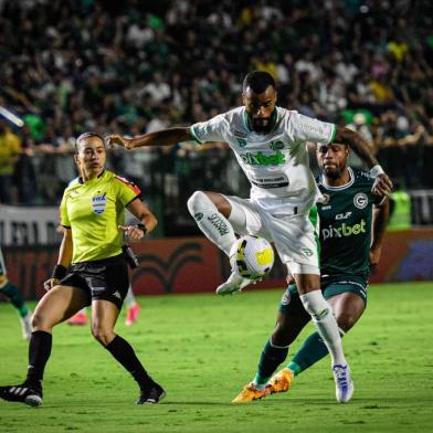 Goiás e Juventude se enfrentam no Estádio da Serrinha pela 36ª rodada do Campeonato Brasileirão, em Goiânia.<!-- NICAID(15256840) -->