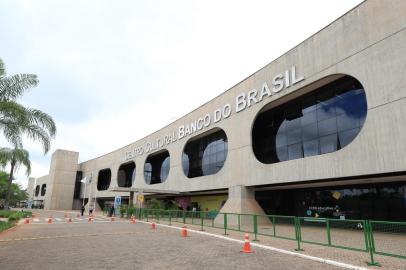 BrasÃ­lia-DF  -  04-11-2022 . Presidenta do PT, deputada, Gleisi Hoffmann, Aloisio Mercadante e parlamentares durante visita ao CCBB.  Foto Lula Marques<!-- NICAID(15257745) -->