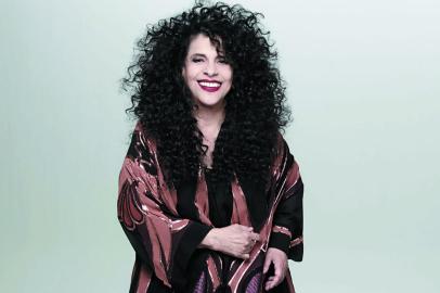 Gal Costa<!-- NICAID(11453999) -->