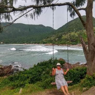 Lorena Scotta Webster na Praia da Armação, no sul de Florianópolis<!-- NICAID(15259680) -->