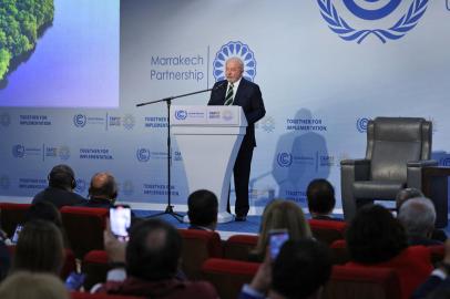 Brazilian president-elect Luiz Inacio Lula da Silva speaks during the COP27 climate conference in Egypts Red Sea resort city of Sharm el-Sheikh on November 16, 2022. (Photo by AHMAD GHARABLI / AFP)Editoria: SCILocal: Sharm el SheikhIndexador: AHMAD GHARABLISecao: weather scienceFonte: AFPFotógrafo: STF<!-- NICAID(15266808) -->