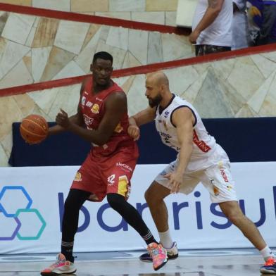 Caxias Basquete enfrentou o São José-SP, em São José dos Campos, em sua quinta partida no NBB.<!-- NICAID(15268743) -->