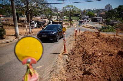 Porto Alegre, RS, Brasil, 18/11/2022 - Avenida Tronco. Foto: Jefferson Botega / Agencia RBSIndexador: Jeff Botega<!-- NICAID(15269136) -->