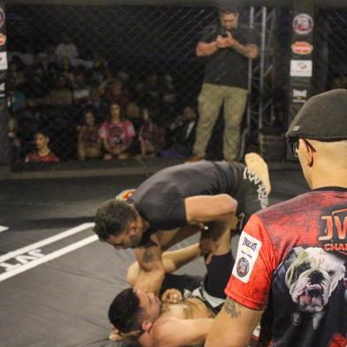 Lutas de MMA e outras modalidades marcaram a 17/ª edição do JVT Championship.<!-- NICAID(15271399) -->