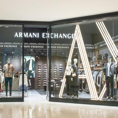 Armani Exchange<!-- NICAID(15273511) -->