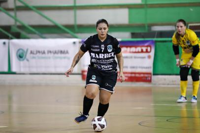 A caxiense Diana Santos é destaque no futsal italiano. <!-- NICAID(15275410) -->