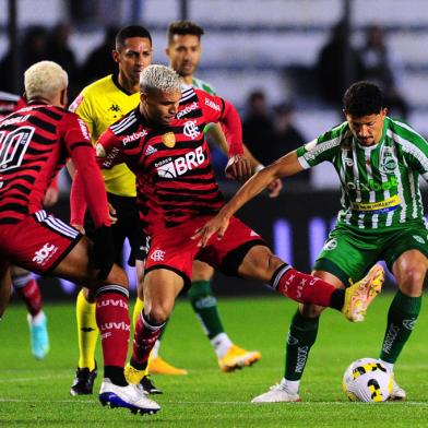 CAXIAS DO SUL, RS, BRASIL, 09/11/2022. Juventude x Flamengo, jogo válido pela 37ª rodada da série A do Campeonato Brasileiro e realizado no estádio Alfredo Jaconi. Ùltima partida do Ju, na série A 2022.(Porthus Junior/Agência RBS)<!-- NICAID(15260352) -->