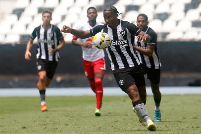 Atacante Daniel Cruz, 21 anos, que atualmente defende o Botafogo-RJ, pode ser reforço do Juventude para 2023Indexador: Vitor_SilvaFotógrafo: Vitor Silva/Botafogo<!-- NICAID(15278288) -->