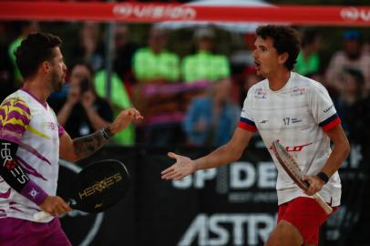 Viamão, RS, Brasil, 27/11/2022 - Semifinal masculina do campeonato mundial de Beach Tennis no hotel Vila Ventura - Foto: Jonathan Heckler/Agência RBS<!-- NICAID(15278282) -->