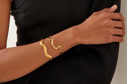 Coluna Roberta Weber: Pulseiras e braceletes são tendência para o verão 2023; veja em quais modelos apostar<!-- NICAID(15282550) -->