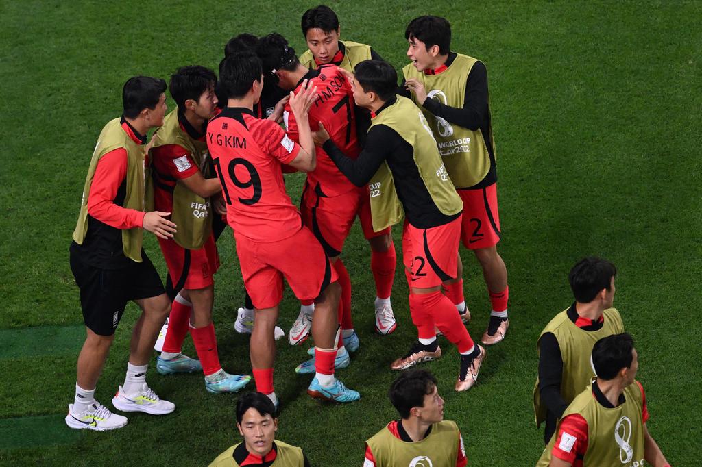 Coreia do Sul vence Portugal e avança às oitavas de final da Copa