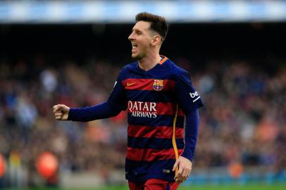 565969201FC Barcelonas Argentinian forward Lionel Messi celebrates a goal during the Spanish league football match FC Barcelona vs RC Deportivo La Coruna at the Camp Nou stadium in Barcelona on December 12, 2015.  AFP PHOTO / PAU BARRENA (Photo by PAU BARRENA / AFP)Editoria: SPOLocal: BarcelonaIndexador: PAU BARRENASecao: soccerFonte: AFPFotógrafo: STR<!-- NICAID(15284166) -->