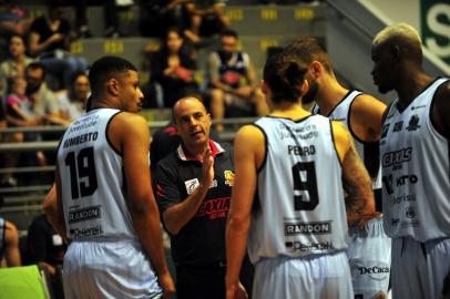 CAXIAS DO SUL, RS, BRASIL, 25/11/2022. Caxias do Sul Basquete x Paulistano,  jogo válido pela 10ª rodada do Novo Basquete Brasil - NBB 2022/2023 - e realizado no ginásio do Sesi. (Porthus Junior/Agência RBS)<!-- NICAID(15277220) -->