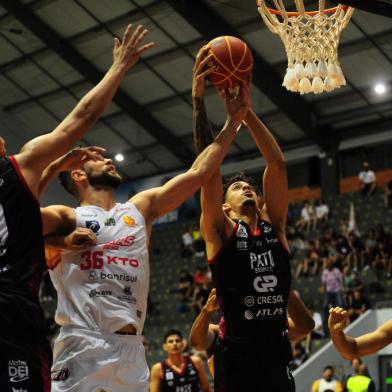 CAXIAS DO SUL, RS, BRASIL, 06/12/2022. Caxias do Sul Basquete x Pato-PR,  jogo válido pela 12ª rodada do Novo Basquete Brasil - NBB 2022/2023 - e realizado no ginásio do Sesi. (Porthus Junior/Agência RBS)<!-- NICAID(15287800) -->