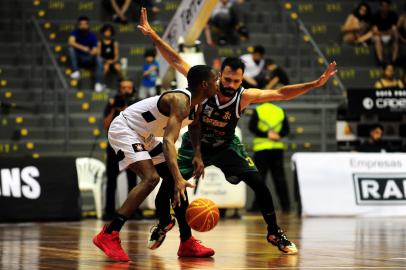 CAXIAS DO SUL, RS, BRASIL, 08/12/2022. Caxias do Sul Basquete x Corinthians,  jogo válido pela 13ª rodada do Novo Basquete Brasil - NBB 2022/2023 - e realizado no ginásio do Sesi. (Porthus Junior/Agência RBS)<!-- NICAID(15290435) -->