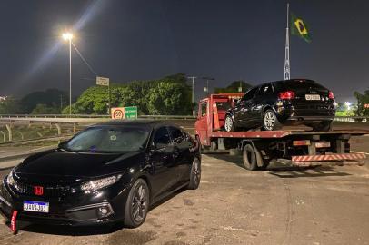 Dois motoristas são presos por racha em Porto Alegre<!-- NICAID(15290580) -->