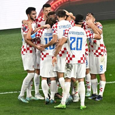 Croácia comemora o segundo gol na disputa pelo terceiro lugar da Copa do Mundo contra o Marrocos